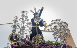 salida-nazareno-caridad-U50211456340gUu-758x470@diario_abc