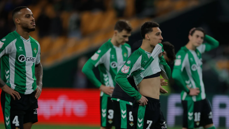 Sin ‘9’, sin red atrás… y con alternativas que no se usan