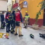 Un incendio en pleno centro obliga a alterar recorridos en el Lunes Santo de Sevilla